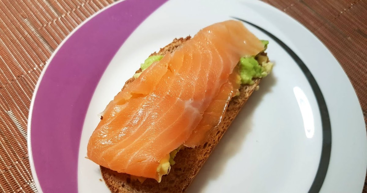 Recetas Light - Adelgazaconsusi: Tostada integral con aguacate y salmón