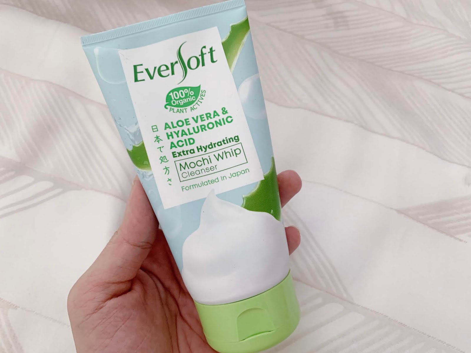 Eversoft Aloe Vera & Hyaluronic Acid Mochi Whip Cleanser Review IMAN