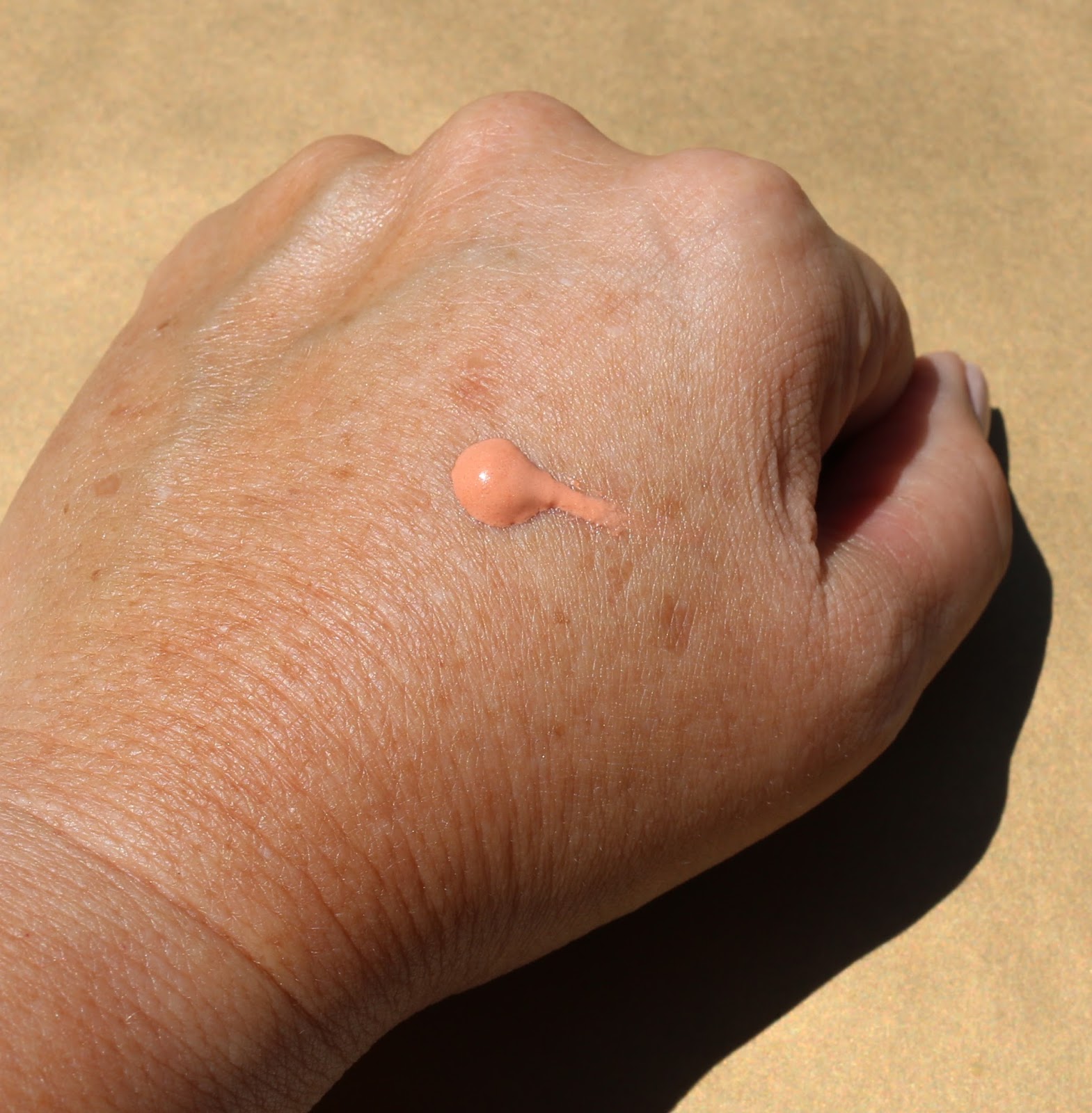 Beauty Shout Box THE BODY SHOP INSTAGLOW PEACHY GLOW CC CREAM {REVIEW}