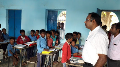 डुमरिया प्रखंड का औचक निरीक्षण Surprise inspection of dumariya block, anj news media