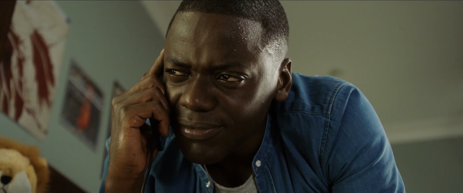 May get out. Дэниел Калуя прочь. Дэниел Калуя черное зеркало. Прочь (get out), 2017.