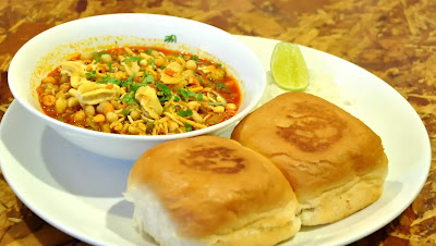 misal pav recipe in hindi