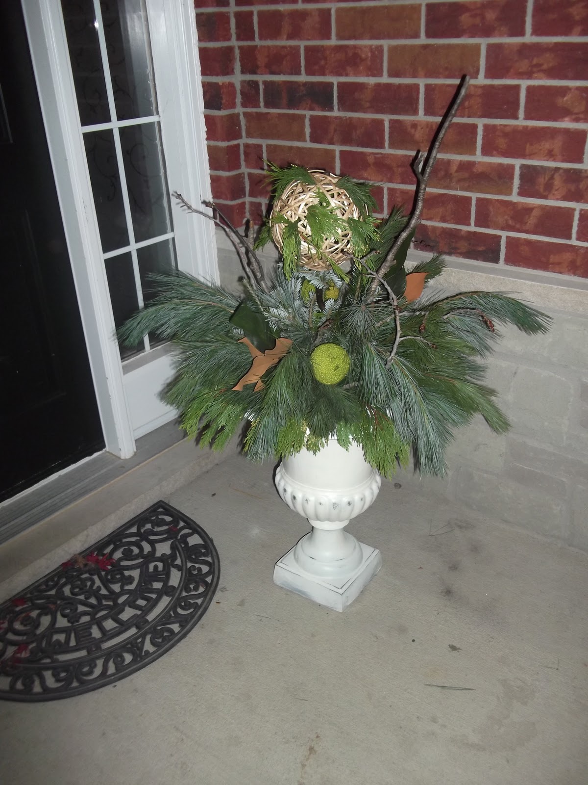 CentsibleStyle How to Make Your Own Christmas Urn Arrangements