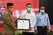 Gubernur Aceh Terima Penghargaan Kepala Daerah Pelaksana Aksi HAM 
