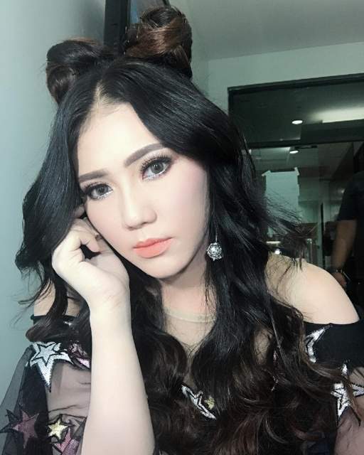 Lirik Lagu Via Vallen - Yang Terlupakan | Lirik Lagu Via ...