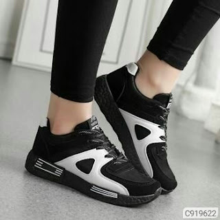 Women's Sports Shoes