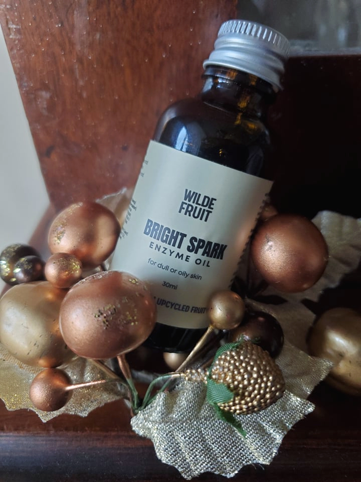 upcycled and sustainable skincare facial oil from Wildefruit