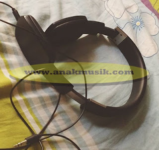 Lagu Yang Enak Didengar Saat Tidur (Terbaik & Terpopuler) Lagu Yang Enak Didengar Saat Tidur (Terbaik & Terpopuler)