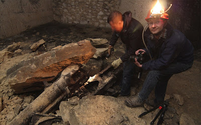 Βρέθηκε μυστική στρατιωτική βάση με οχήματα και όπλα
