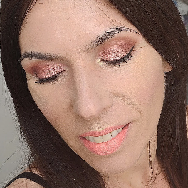 look coral Cuatro maquillajes con LETHAL COSMETICS 05