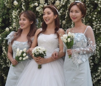 Lingy's Soul Searching: Singer Bada becomes a new bride.
