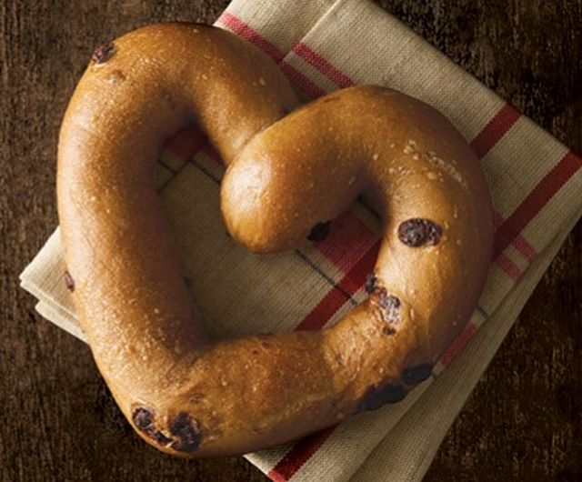 Heart-Shaped Bagels Available at Einstein Bros. Through February 14, 2020 | Brand Eating