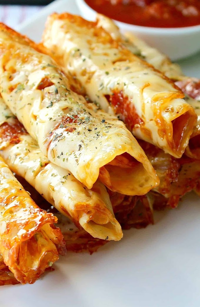 Keto Pizza Roll Ups