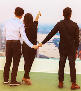 8-Signs-Of-A-Bisexual-HusbandWife-And-Ways-To-Support-Them