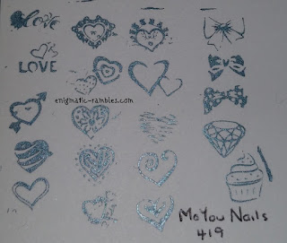 Review-MoYou-Nails-419-Love-Hearts