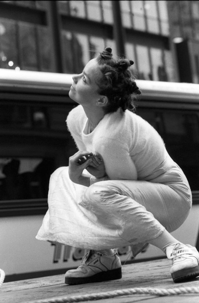 30 Lovely Photos of Björk During Video Shoot For “Big Time Sensuality
