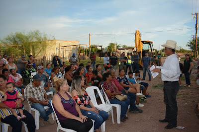 Alcalde Ramón Díaz se reúne con familias de la ampliación Huatabampo e inicia obra de drenaje y agua potable