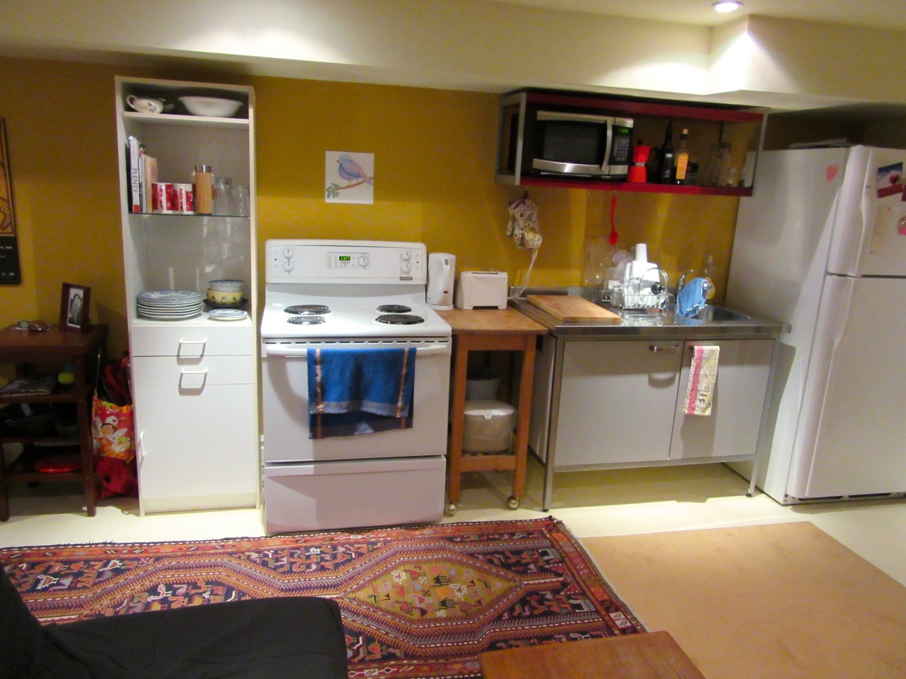 Born to Blog by Beth Kaplan Furnished apartment to rent in Cabbagetown