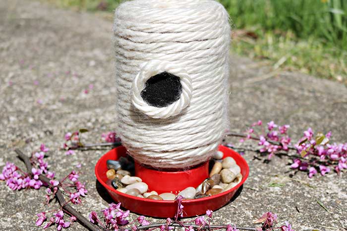 How to Make a DIY Bee Feeder With a Mason Jar - Koti Beth