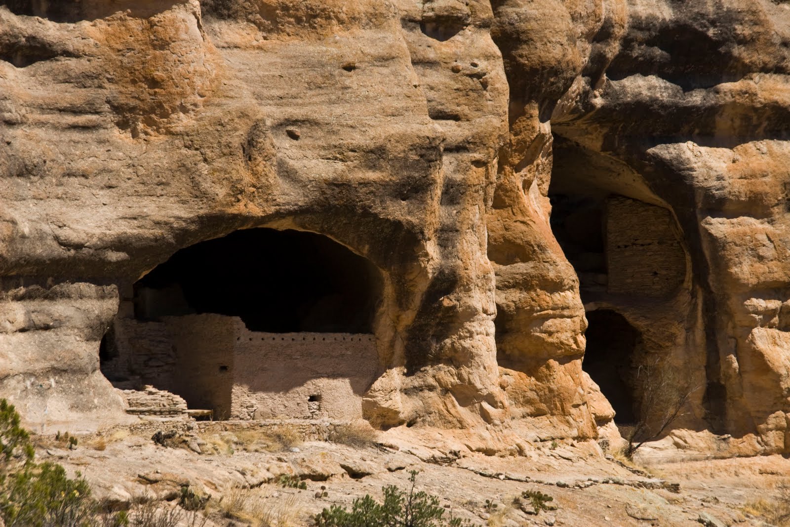 z photo and design Gila Cliff Dwellings National Monument