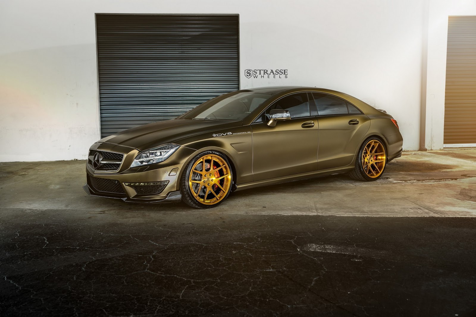 Mercedes Benz CLS Р·РµР»РµРЅС‹Р№