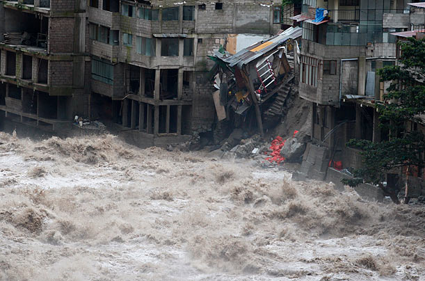 Massive Flooding Peru & Namibia  6a00d8341bffd953ef0120a8246255970b-800wi