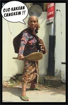 Kumpulan Gambar Nenek Lucu Gokil | Cerita Lucu dan Kata Kata Lucu