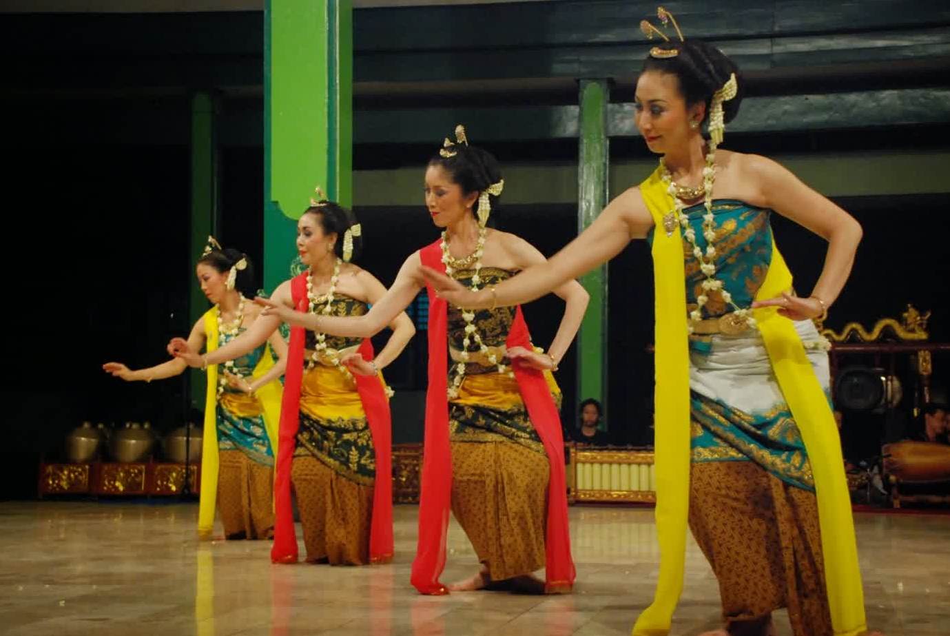 Tari Tradisional Khas Jawa  Tengah  Seputar Jawa  Tengah 