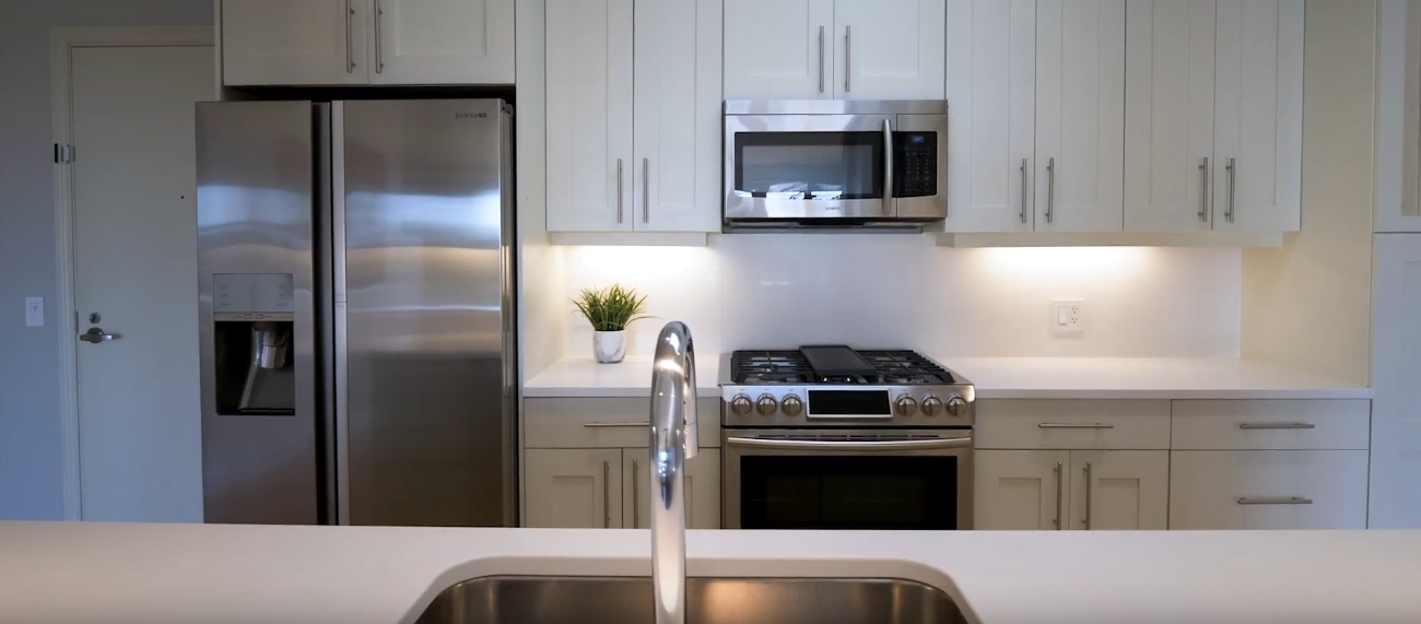 Penthouse Interior Design Tour vs. 2835 N Lakewood #5B Chicago | 3BD/2.1BA Penthouse Condo For Sale $929,900