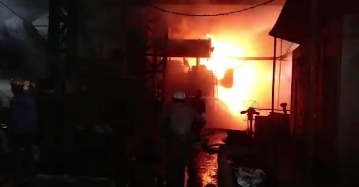 বর্ধমানে পালিতপুরে ম্যাঙ্গানিজ কারখানায় ভয়াবহ অগ্নিকান্ড