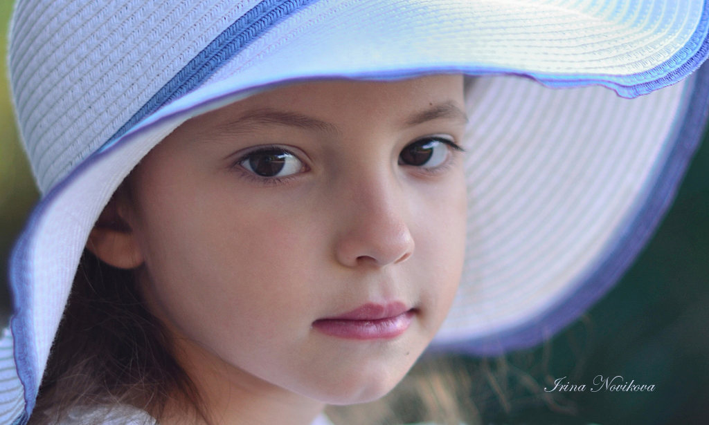 ирина новикова модель. яна 9 лет. New light child сколько лет. счастливые дети новый год. новый год дети.