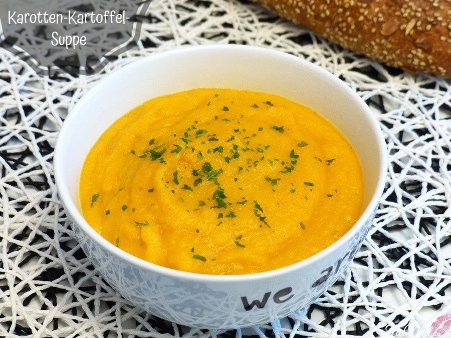 Einfache Karotten-Kartoffel-Suppe - TiaMel Einfache Karotten-Kartoffel-Suppe - TiaMel