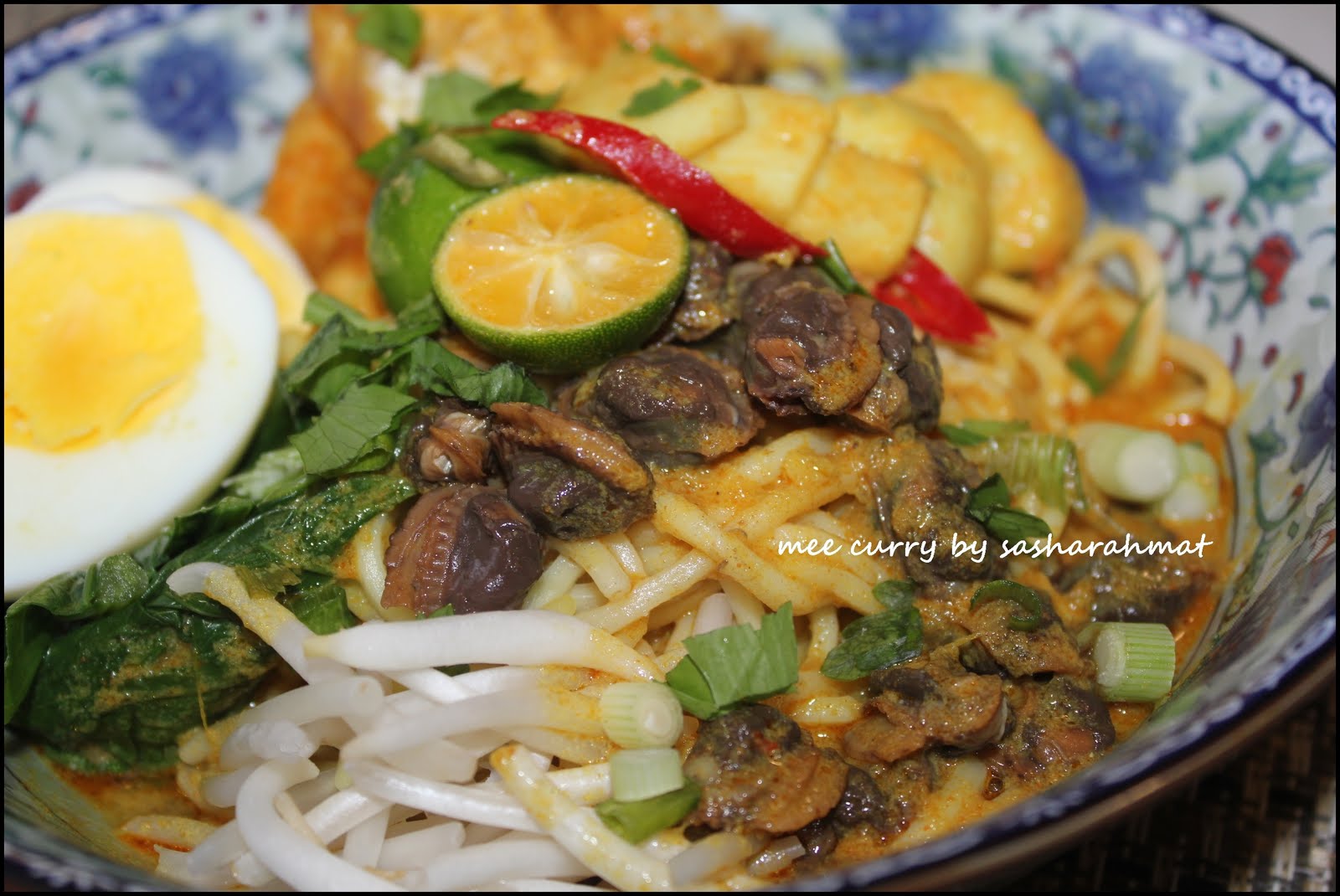 love to cook , love to eat mee kari kerang / cockles curry noodles