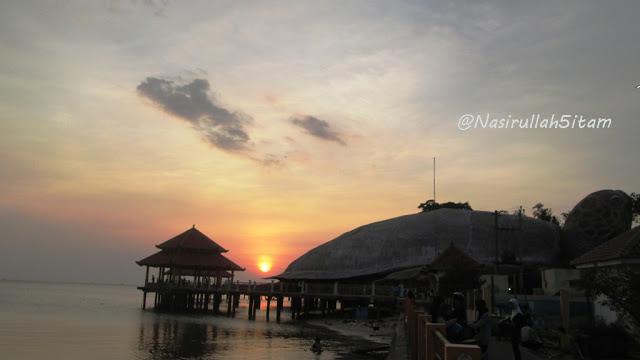 Sunset di pantai Kartini Jepara