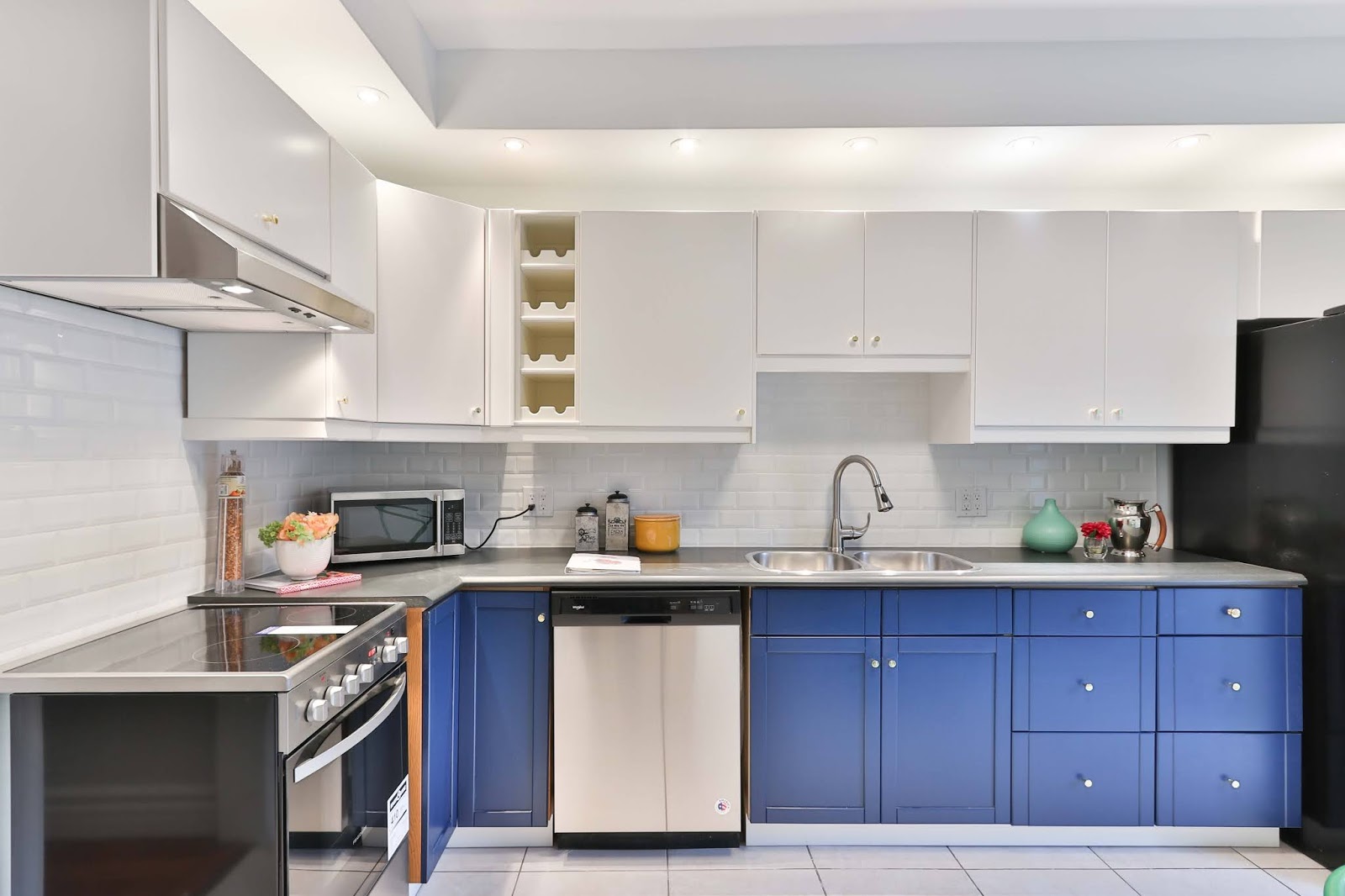 10 Model Desain Dapur  Minimalis  Modern Dengan Kitchen Set 
