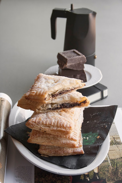 Saccottini di pasta sfoglia al cioccolato