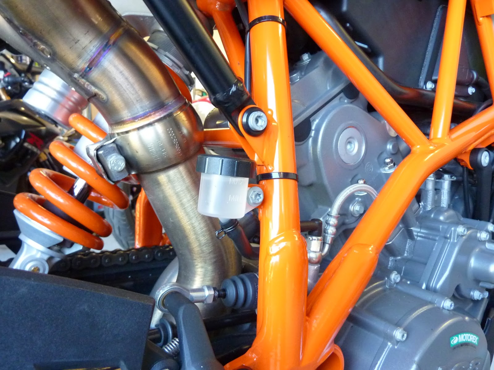BikeTech7 KTM Superduke R Brake Fluid Flush.