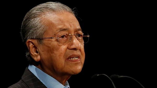 Mahathir Serukan Trump Mundur Demi Menyelamatkan Amerika Mahathir Serukan Trump Mundur Demi Menyelamatkan Amerika