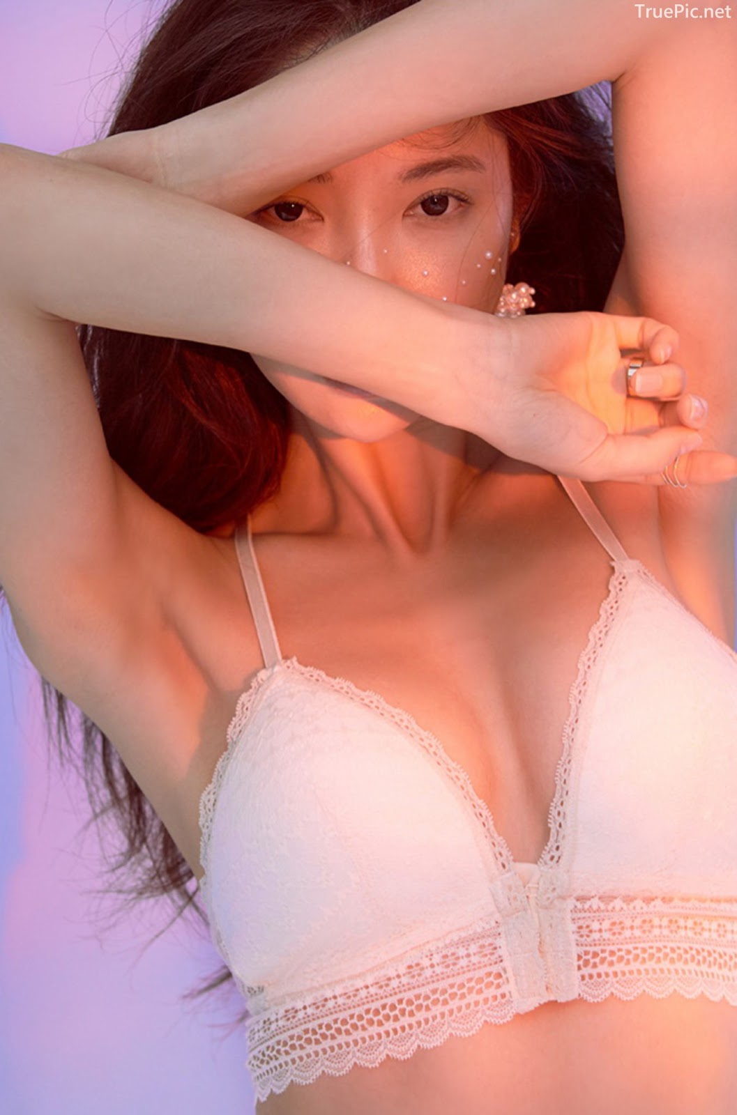 Korean model and fashion - Park Soo Yeon - Beautiful White Bralette Lingerie Set - Picture 9