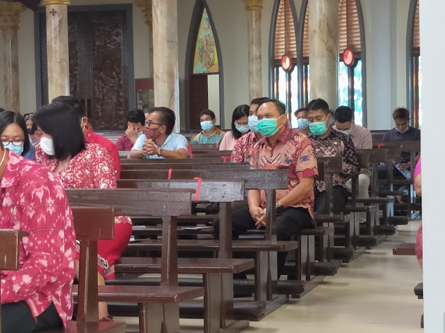 Berita terlengkap penasbisan dua orang Pastor di Gereja Katedral Paroki "Hati Kudus Yesus" keuskupan Sanggau