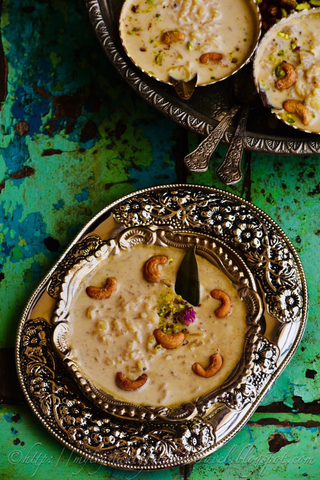 Nolen Gurer Rosogolla My Tryst With Food And Travel: Nolen Gurer Payesh Recipe / Patali Gurer