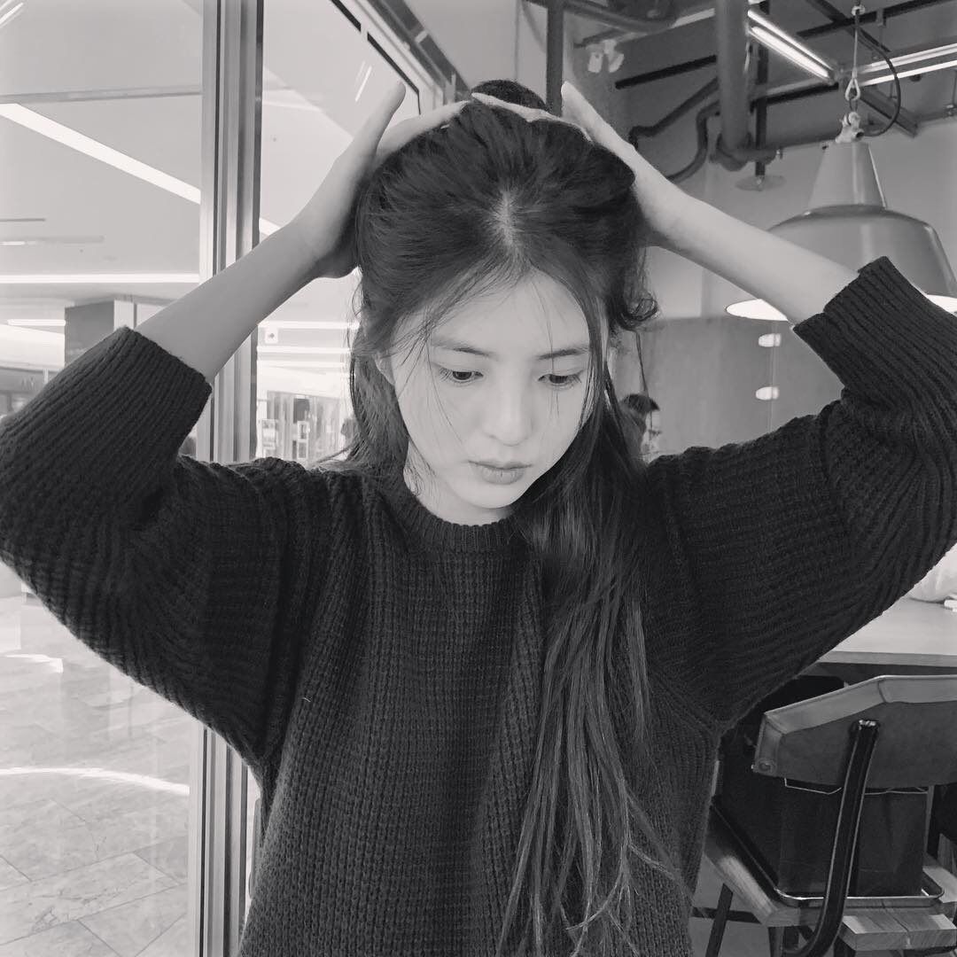 Semakin Populer, Foto-foto dari Han Sohee yang Pancarkan Aura “Girlfriend Material” Jadi Sorotan 6