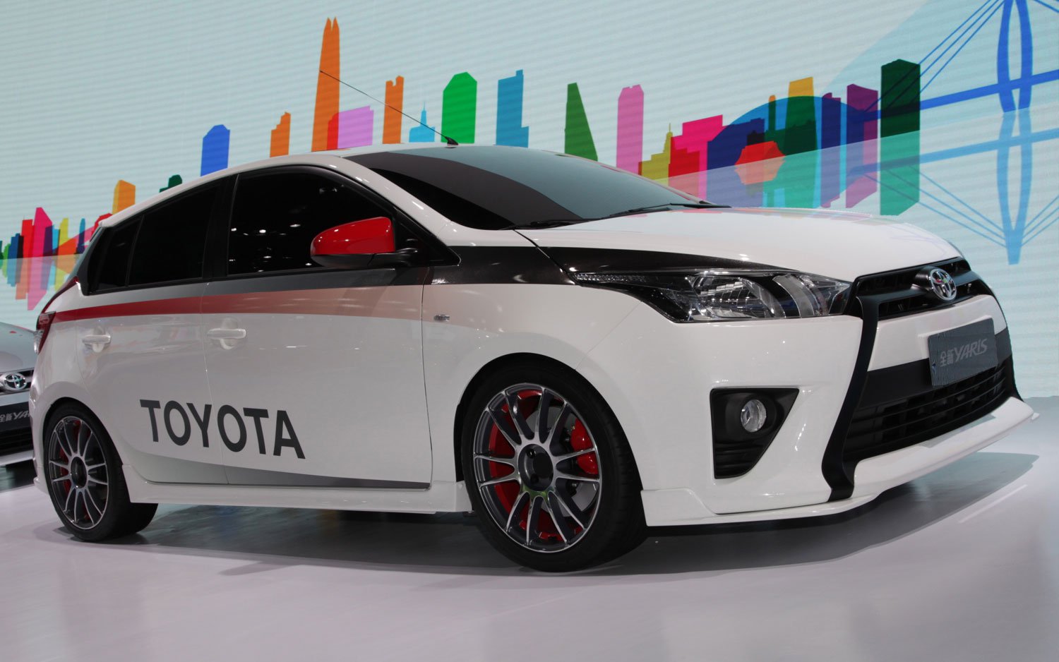 Foto Modifikasi Mobil Toyota All New Yaris Small Hatchback Terbaik
