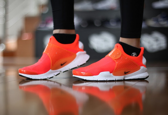 Giay-Nike-Sock-Dart-Total-Crimson