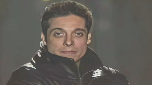عامر منيب فى آخر ظهور مع أبنائه وزوجته رحل قبل أن يحقق حلم حياته وأوصى بعدم  التعامل مع شقيقته