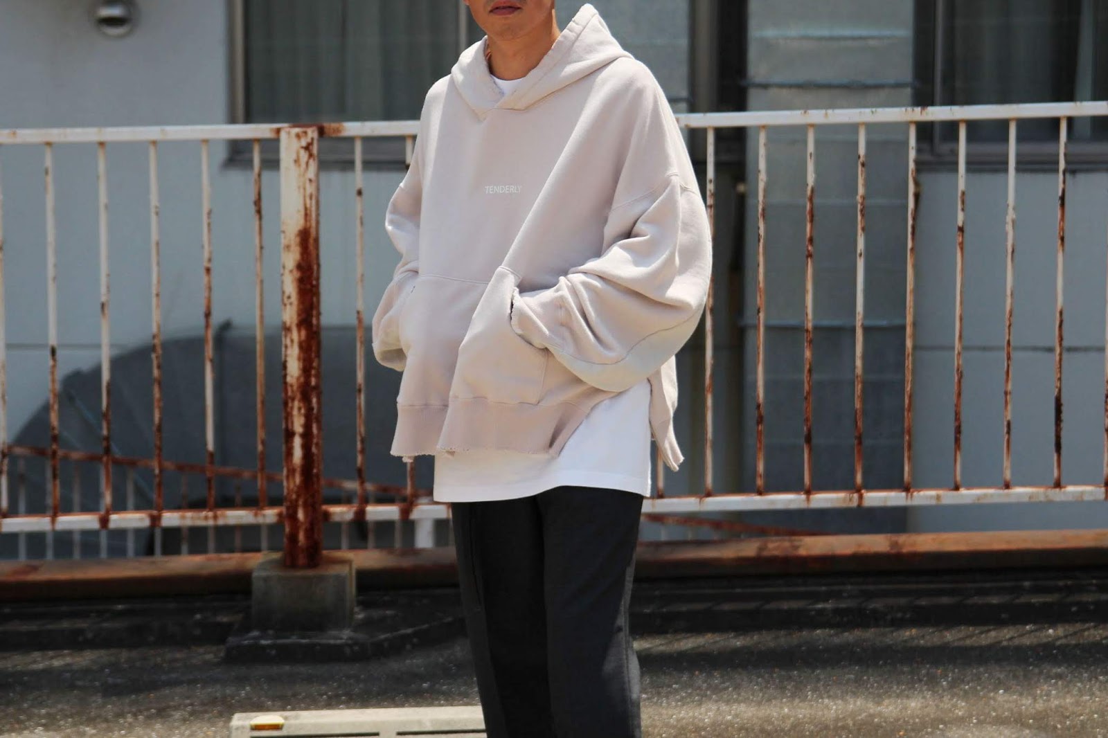 stein / シュタイン「OVERSIZED REBUILD SWEAT HOODED PINK BEIGE