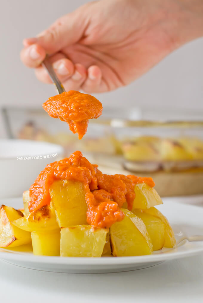 Patatas Bravas | danceofstoves.com #vegan Patatas Bravas | danceofstoves.com #vegan