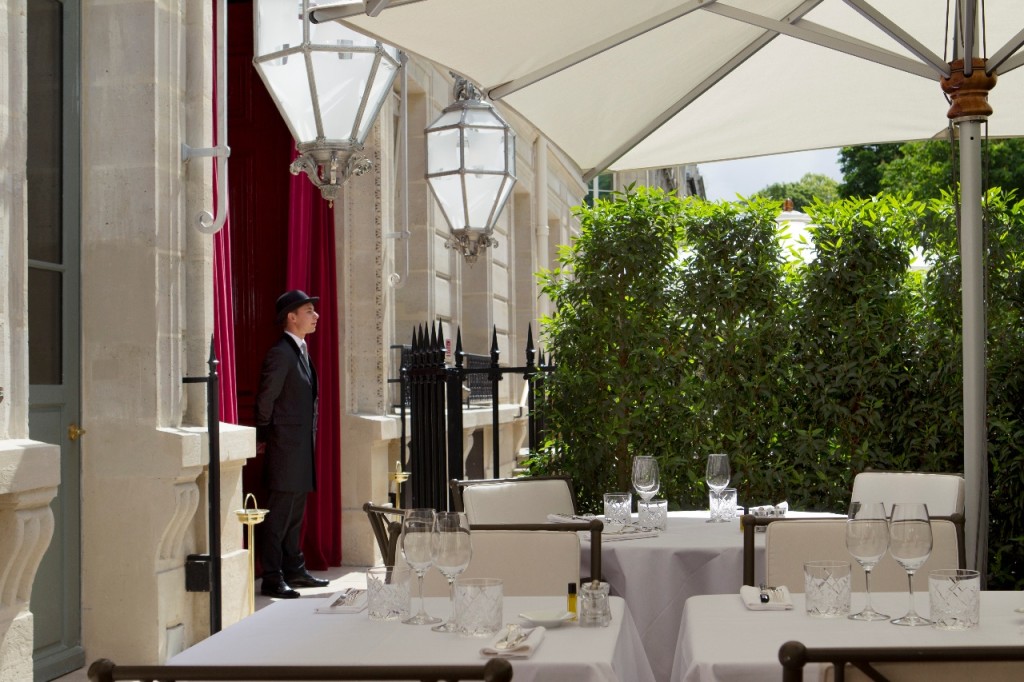 Travel Guide | Places: La Réserve Hotel, Paris