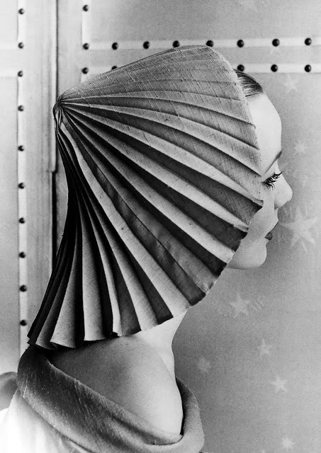 Schiaparelli hat Clearance