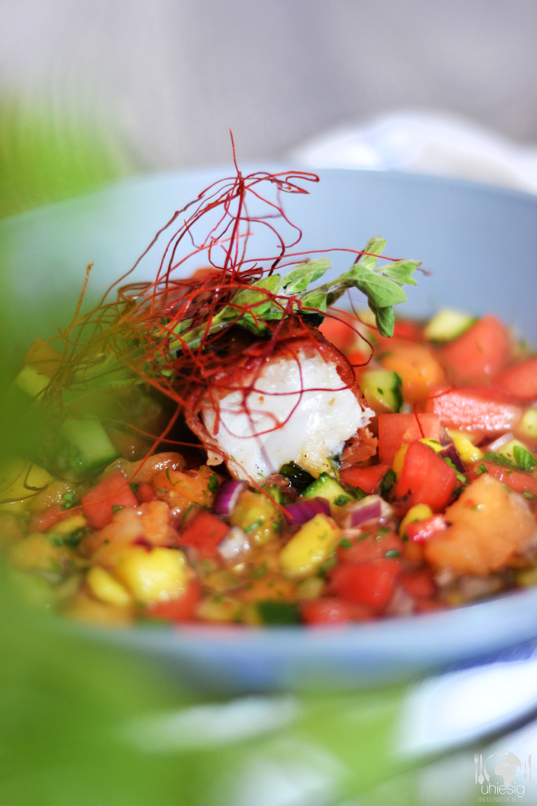 Uhiesig: {WERBUNG} Saltimbocca vom Seelachs mit Melonen-Mango-Chili-Salat